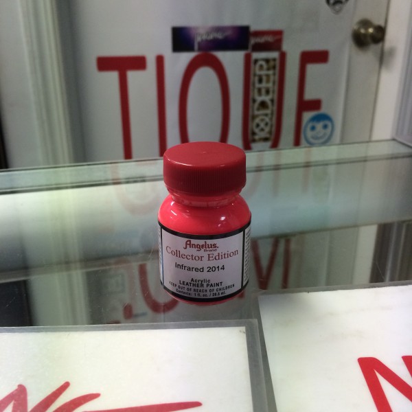 Angelus Collectors Edition Infrared 2014 Acrylic Leather Paint 1 FL OZ