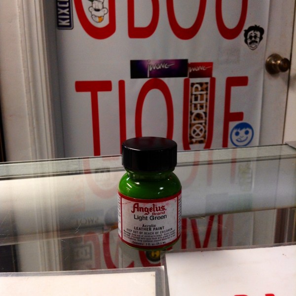 Angelus Light Green Acrylic Leather Paint 1 FL OZ