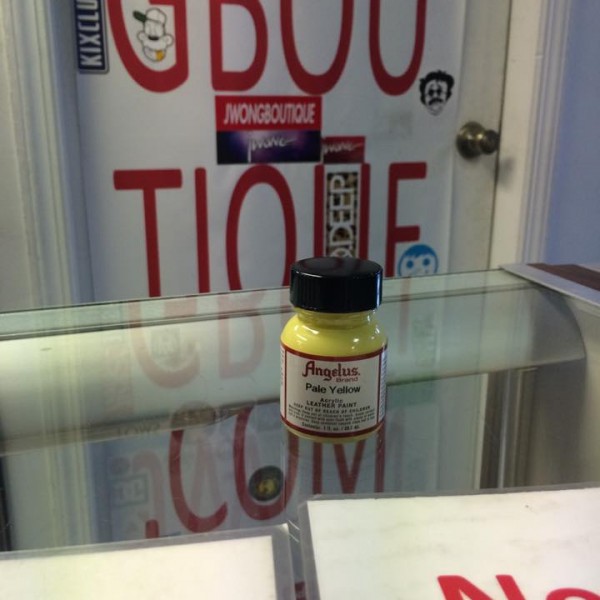 Angelus Pale Yellow Acrylic Leather Paint 1 FL OZ