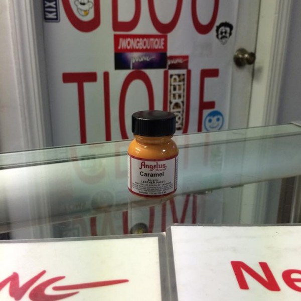 Angelus Caramel Acrylic Leather Paint 1 FL OZ