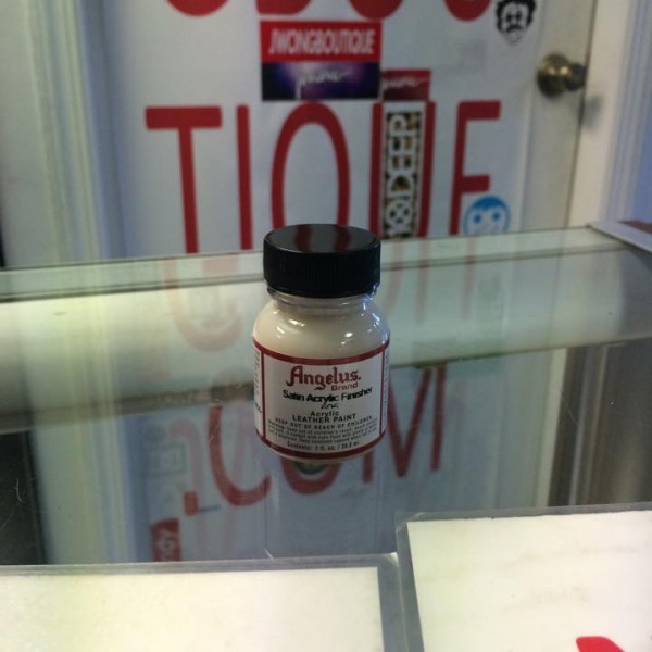 Angelus Satin Acrylic Finisher Leather Paint 1 FL OZ