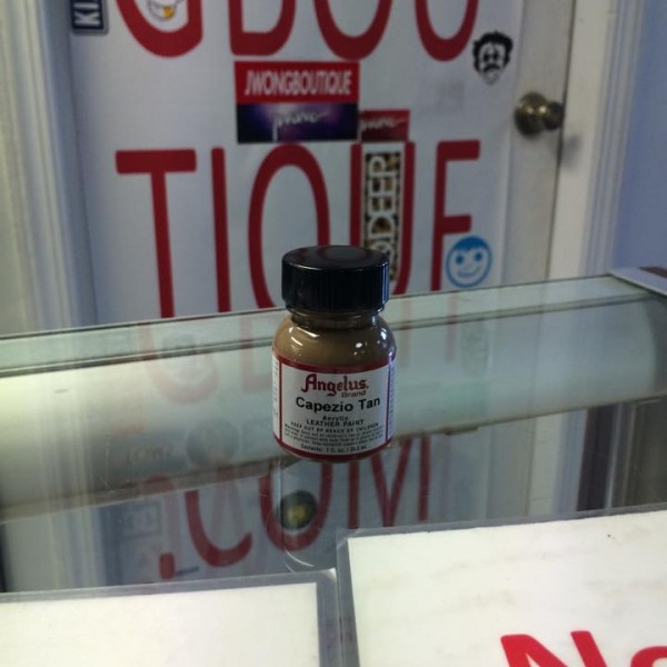 Angelus Capezio Tan Acrylic Leather Paint 1 FL OZ