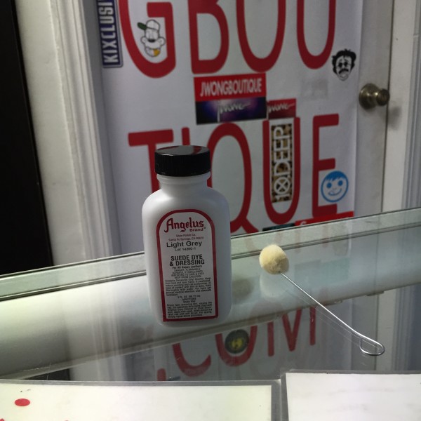 Angelus Suede Dye And Dressing Light Grey 3 FL OZ