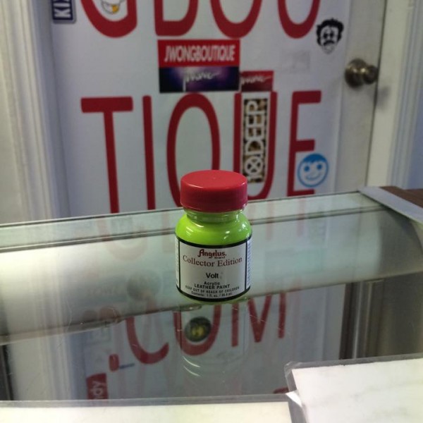 Angelus Collectors Edition Volt Acrylic Leather Paint 1 FL OZ