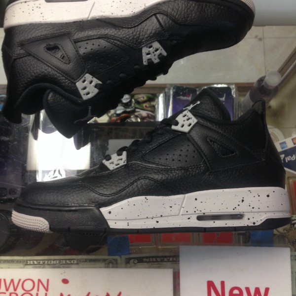 2015 Nike Air Jordan IV Oreo Youth Scratch