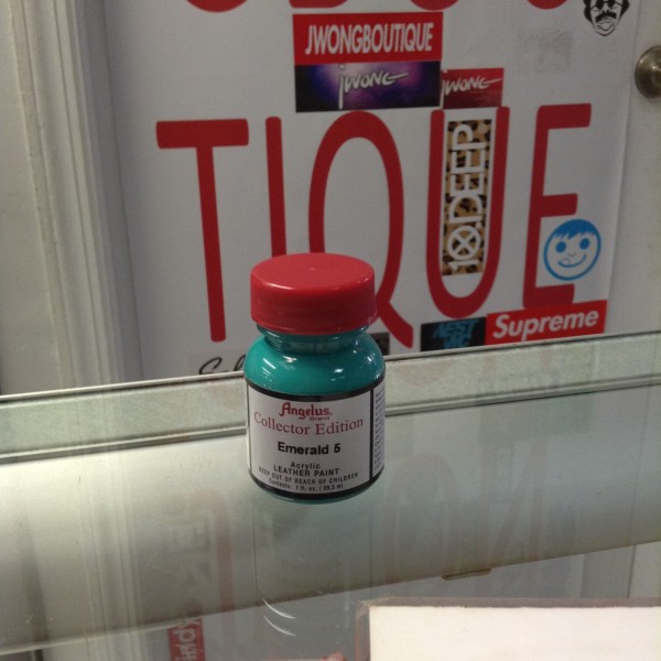 Angelus Collectors Edition Emerald 5 Acrylic Leather Paint 1 FL OZ