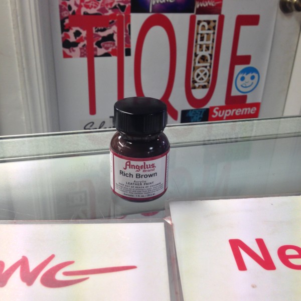 Angelus Rich Brown Acrylic Leather Paint 1 FL OZ
