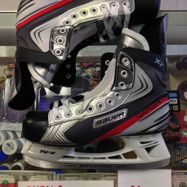 2010 Bauer Vapor 2.0 Ice Skate