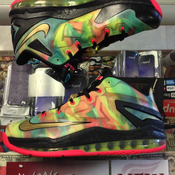 2014 Lebron XI Low Champion Men