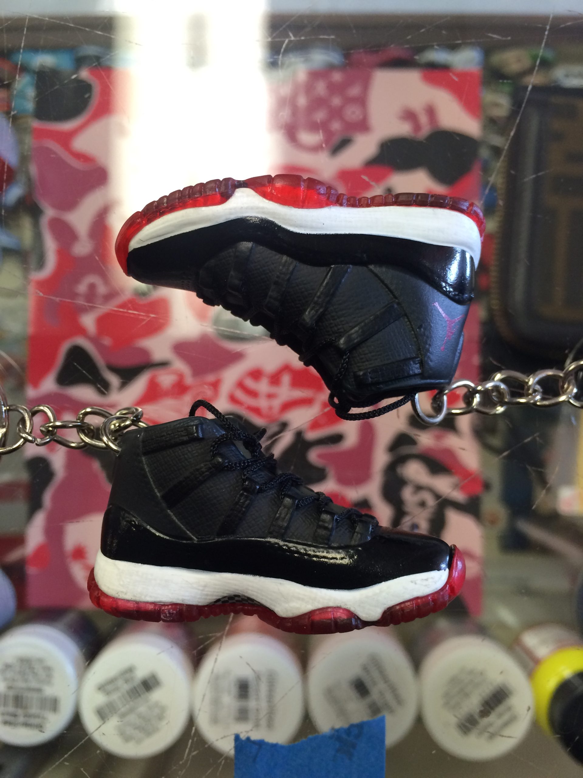 2012 Nike Air Jordan XI Bred 3D Keychain - Image 2