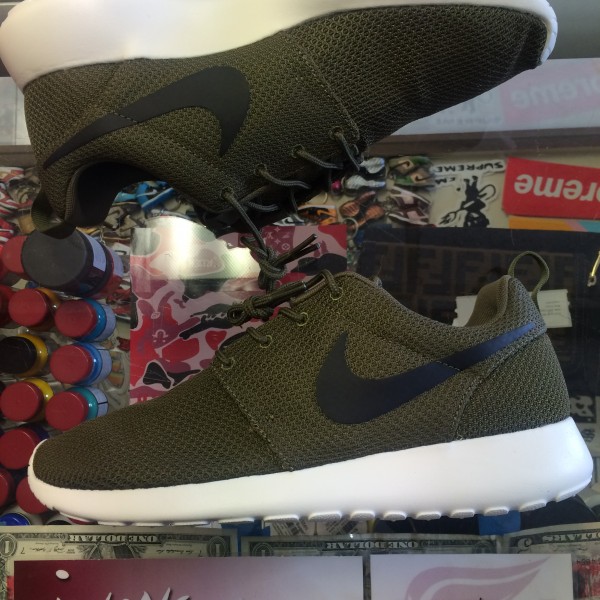 2015 Nike Rosherun One Iguana Men