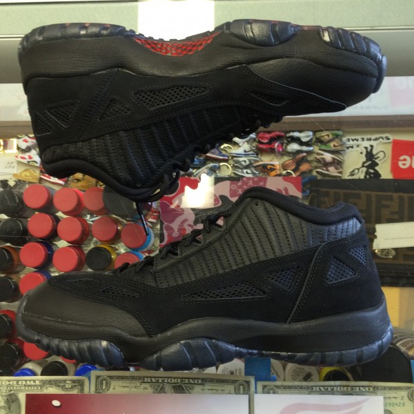 2015 Nike Air Jordan XI Low Referee