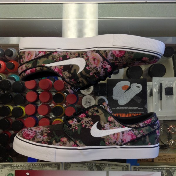 2016 Nike Janoski SB Floral No Box