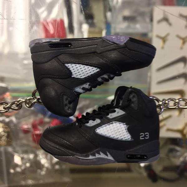 2011 Nike Air Jordan V Metallic Black 3D Keychain