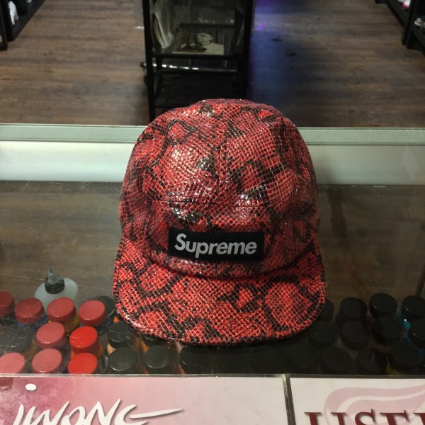 2012 Sup 5 Panel Snakeskin Red