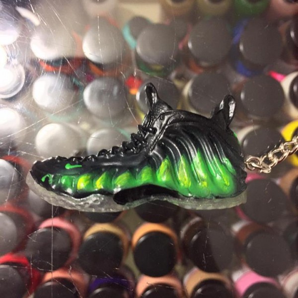 2012 Nike Air Foamposite One Paranorman 3D Keychain Shoe Laces Not Detachable