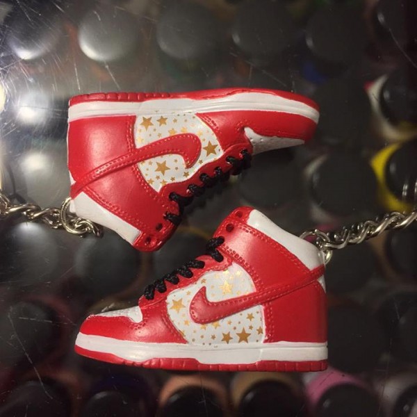 2003 Nike Dunk SB High Sup Red 3D Keychain