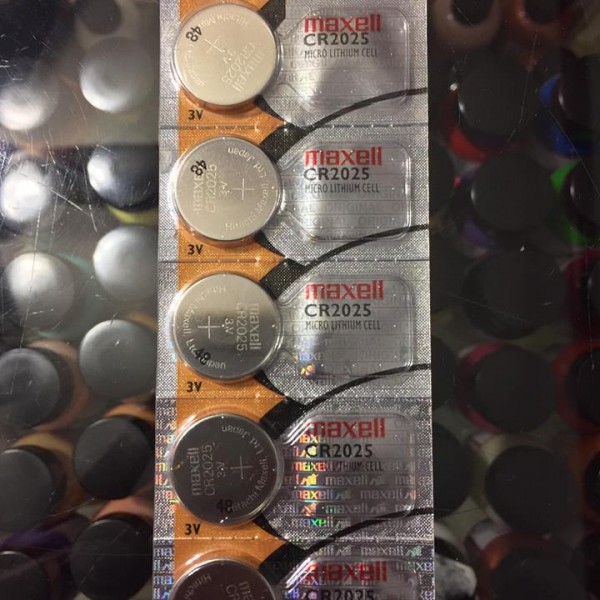 Maxell CR2025 Battery 5 Pack Hologram