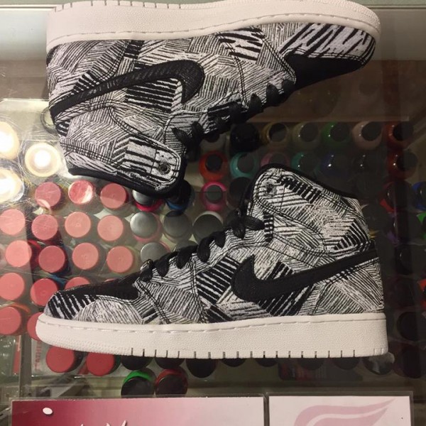 2015 Nike Air Jordan I Retro High BHM Glue Stains