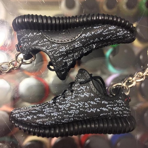 2015 Adidas Yeezy Boost 350 Pirate Black Red Stripe 3D Keychain