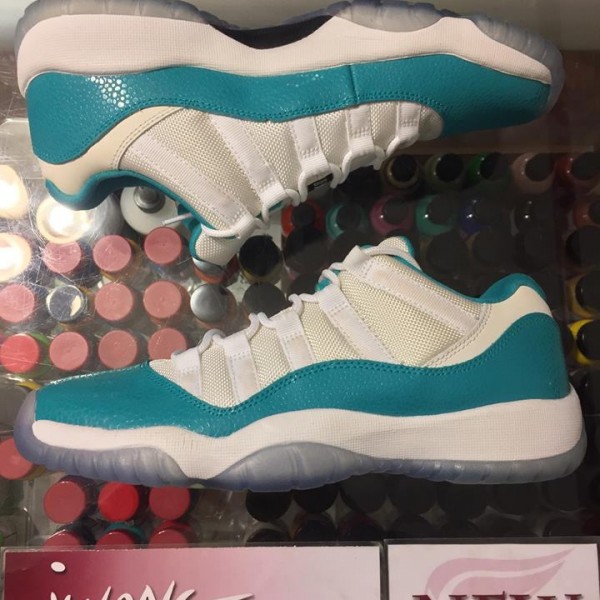 2014 Nike Air Jordan XI Turbo Green Youth Stain