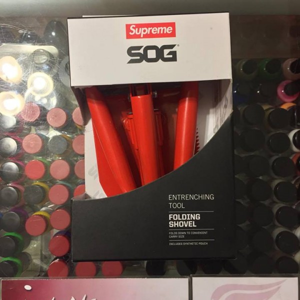 2017 Sup SOG Entrenching Tool Folding Shovel