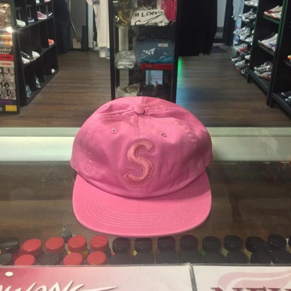 2017 Sup Tonal S Logo Panel Bright Rose