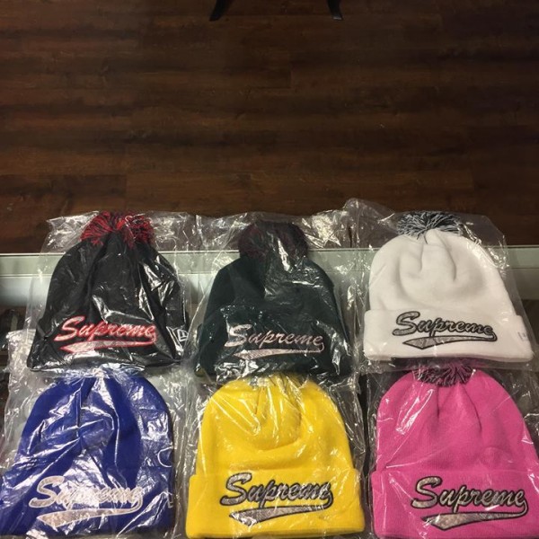 2017 New Era Snake Script Beanie Japan