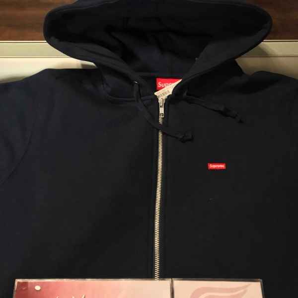 2017 Sup Small Box Logo Zip Up Sweater