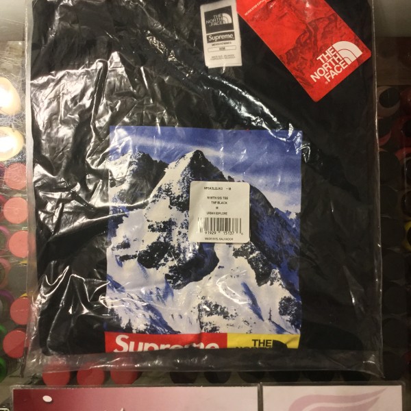 2017 Sup The North Face Mountain Tee Black