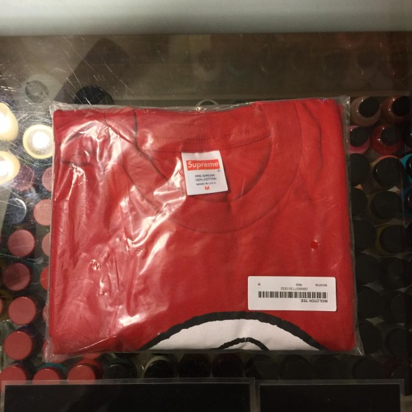 2018 Sup Molotov Tee Red Packaged