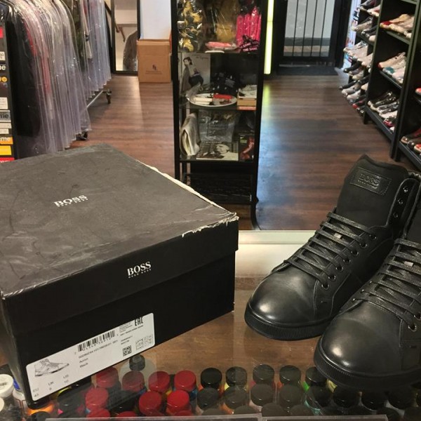 2015 Hugo Boss Acron Black