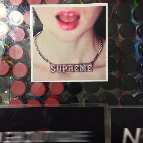 2018 Necklace Sticker White