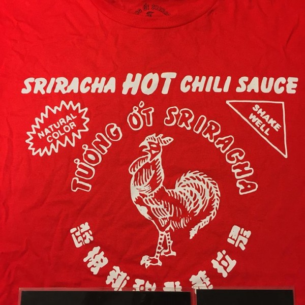 2013 Tuong Ot Sriracha Hot Chili Sauce Tee Red 
