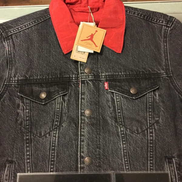 2018 Levi's x Jordan Reversible Trucker Jacket Black Red