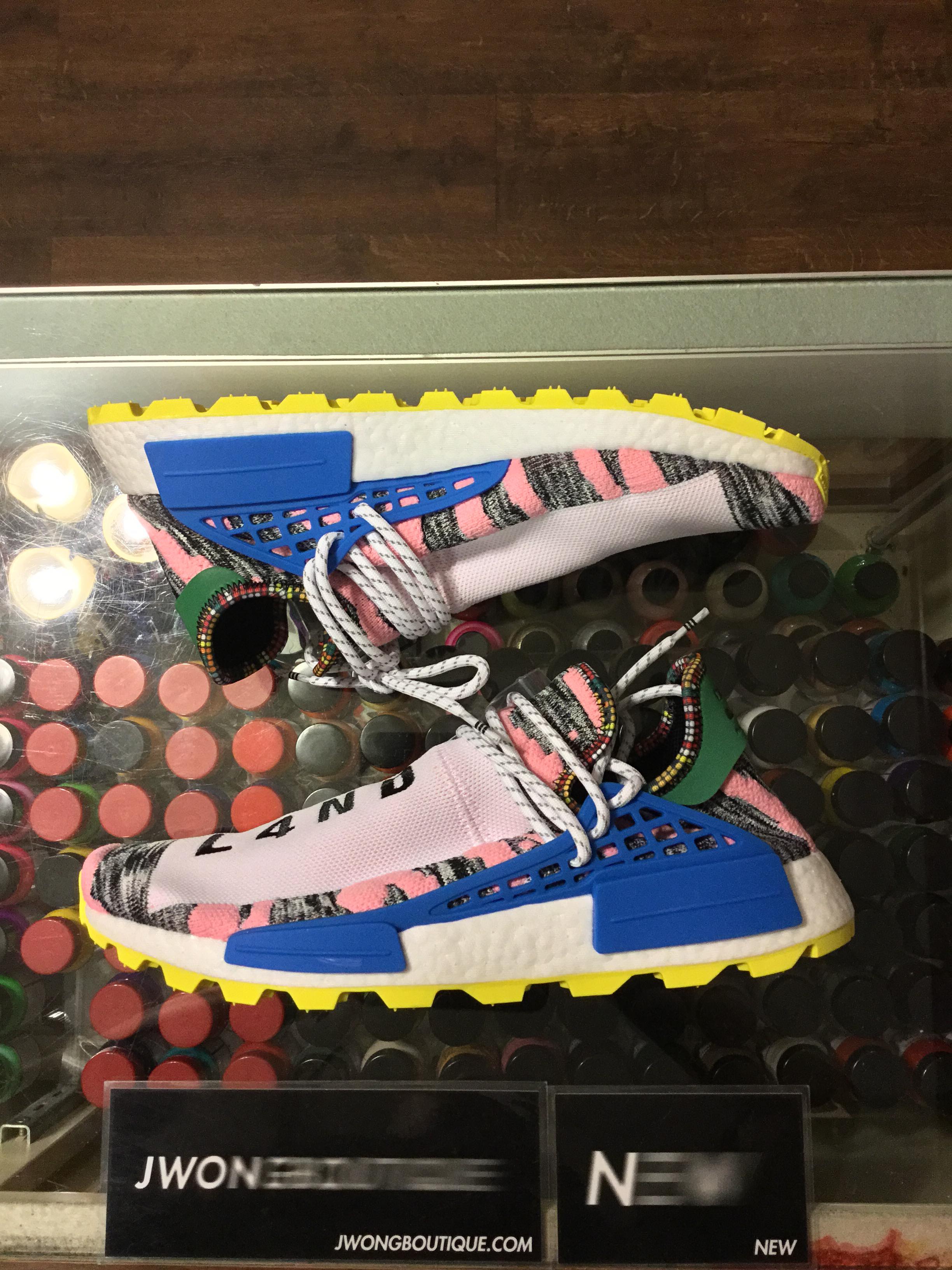 blue and pink human races