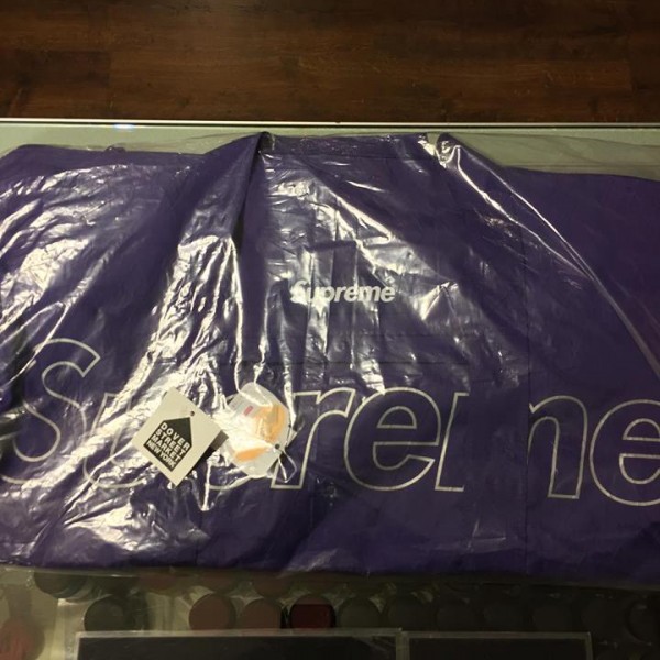 2018 Sup M Main Duffle Bag Purple