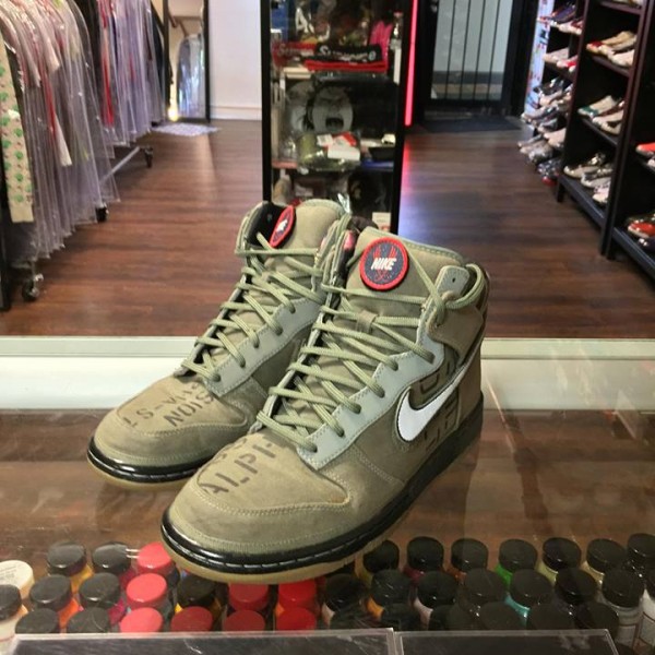 2012 Nike Air Dunk HI QS Galaxy Rogue Green