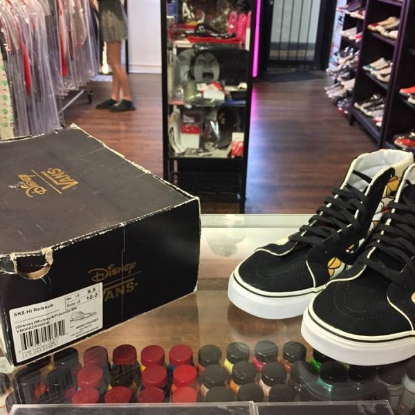 2018 Vans Disney Mickey & Friends SK8 HI Reissue 