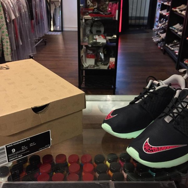 2014 Nike Rosherun FB Yeezy