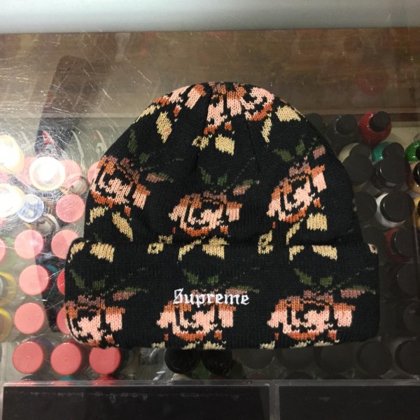 2018 Sup Rose Jacquard Beanie Black
