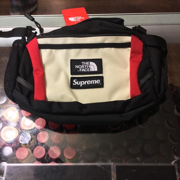 2018 Sup The North Face Waist Bag White