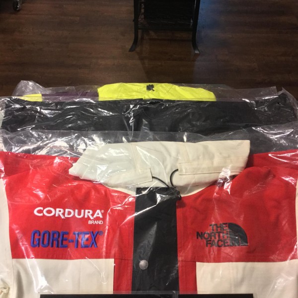 2018 Sup The North Face Expedition Jacket Packaged