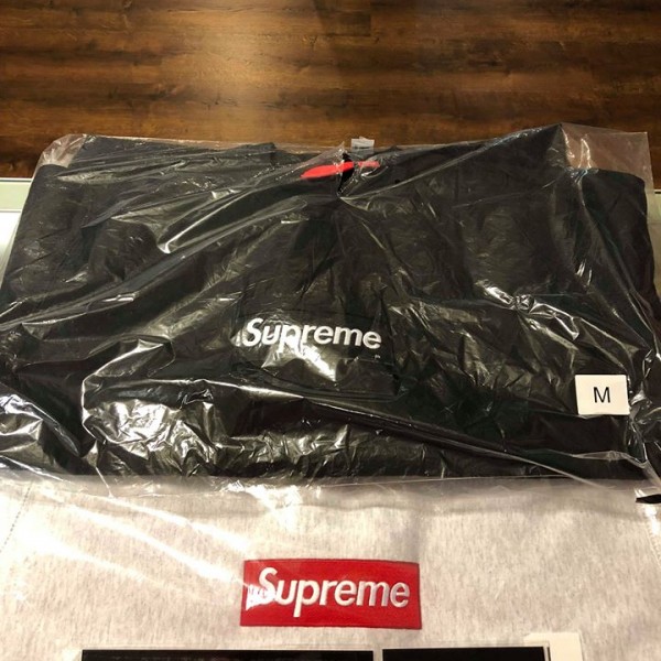2018 Sup Box Logo Crewneck Sweatshirt