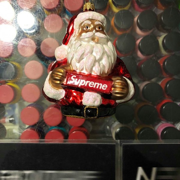 2018 Sup Santa Ornament Red