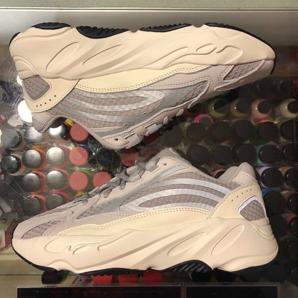 2018 Adidas Yeezy Boost 700 V2 Static Youth 