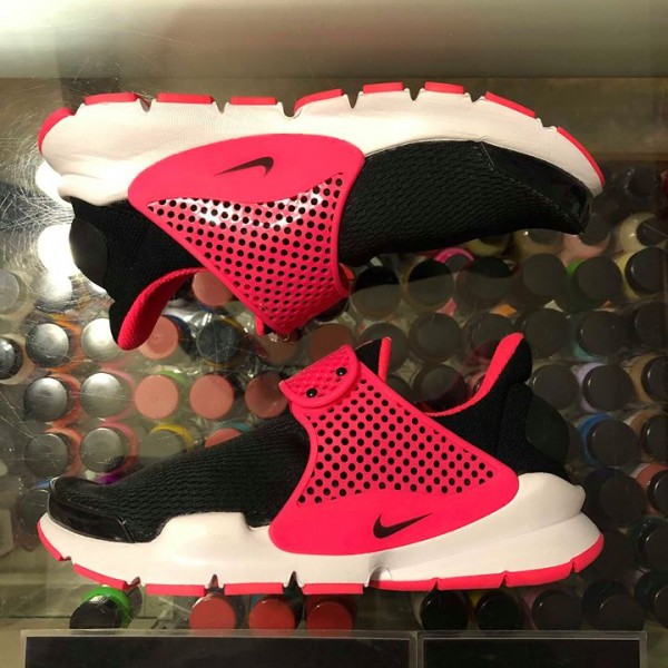 2016 Nike Sock Dart Racer Pink Youth
