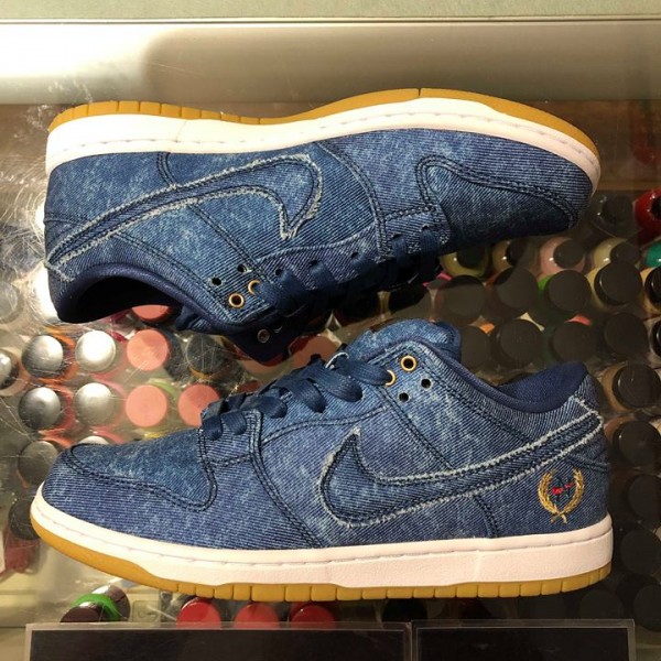 2018 Nike SB Dunk Low Rivals Pack East 