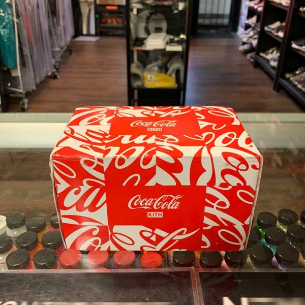 2018 Kith Coca Cola 7.5 FL OZ 6 Pack