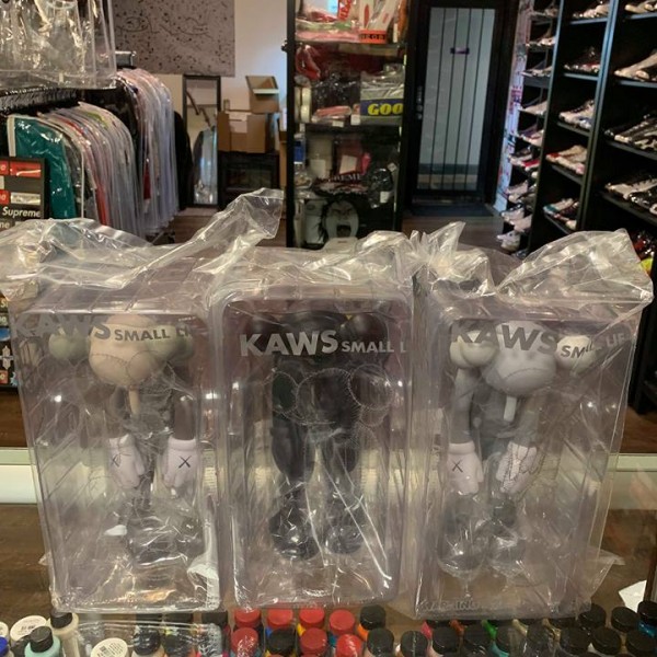 2017 Kaws Small Lie Companion Vinyl Figure 